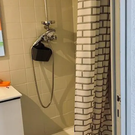 Cosy Au Centre-ville Avec Wi-fi, Animaux Admis - Fr-1-703-139 *